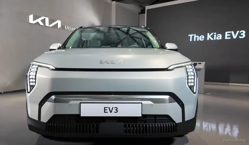 Kia EV3 2025 Frontansicht, aktualisierte Optik