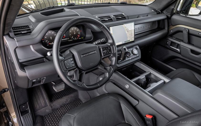 Innenraum des Defender 130 X 2025