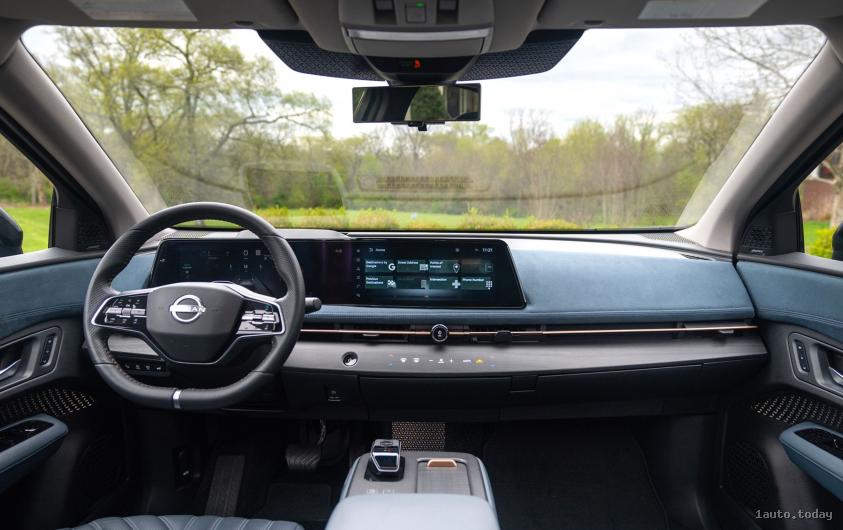 Armaturenbrett Nissan Ariya 2025