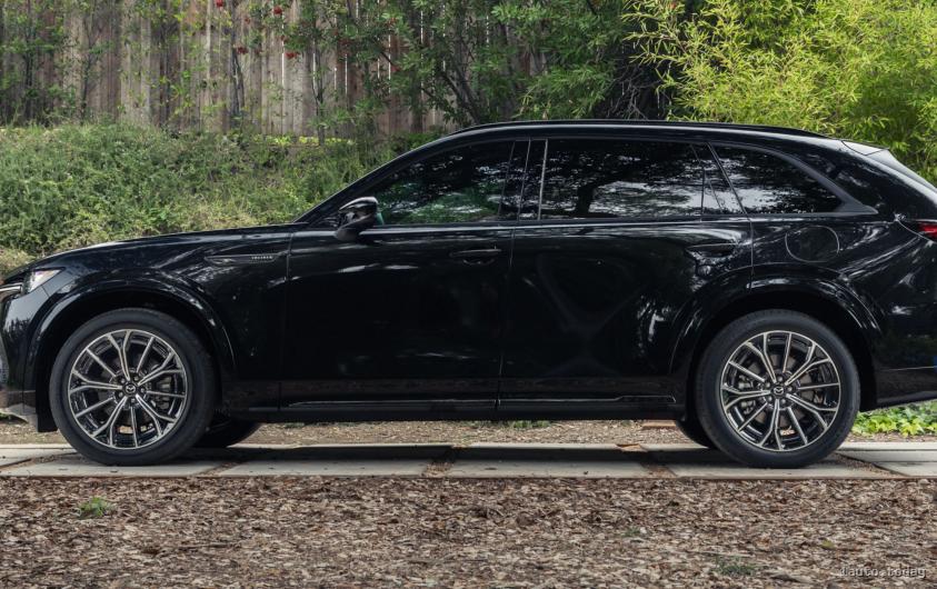 Einzigartiges Design des Mazda CX-70 2025