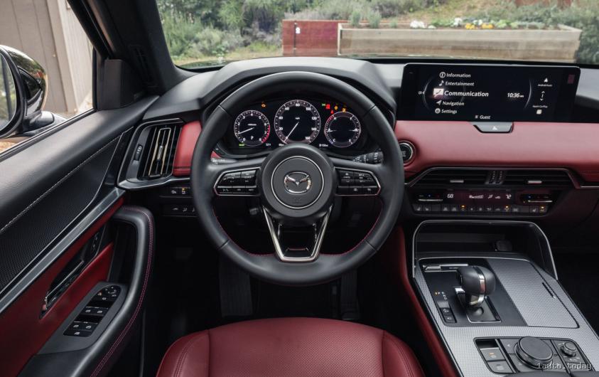 Innenraum des Mazda CX-70 2025