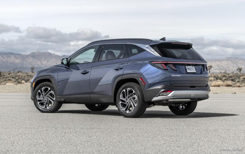 Abmessungen und hinterer Stoßfänger des Hyundai Tucson 2025