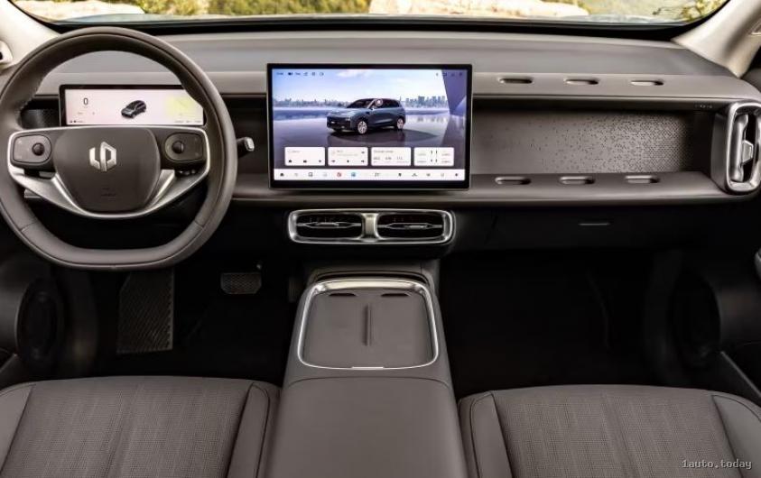 Armaturenbrett Leapmotor B10