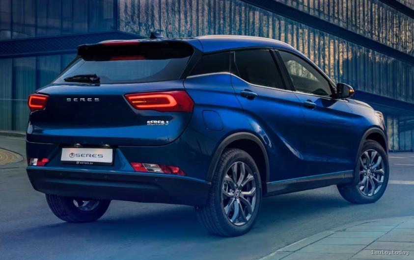 Geräumiger Kofferraum des Seres 3