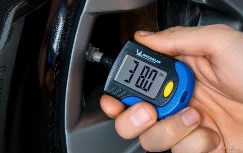 Michelin Digital 12203