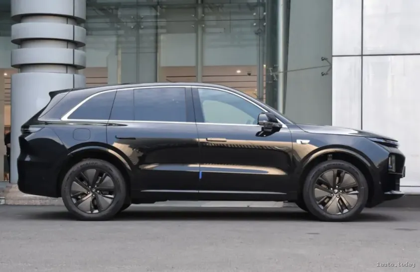 Li L6 2024 Seitenansicht und Felgen