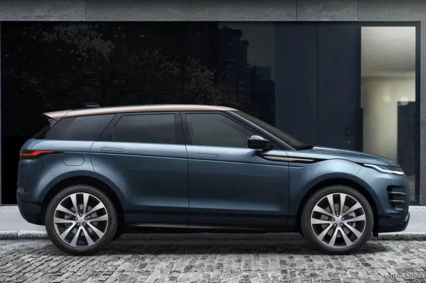 Range Rover Evoque P300e Autobiography