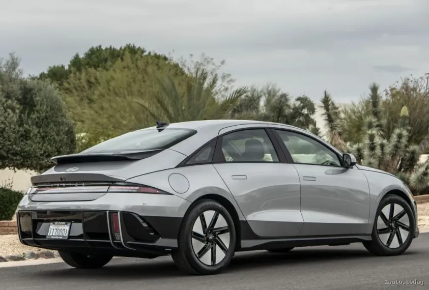 Hyundai Ioniq 6 2024 Seitenansicht