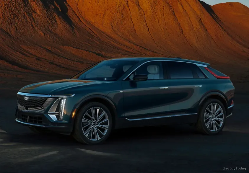 Cadillac Lyriq 2024 Frontscheinwerfer und Seitenansicht