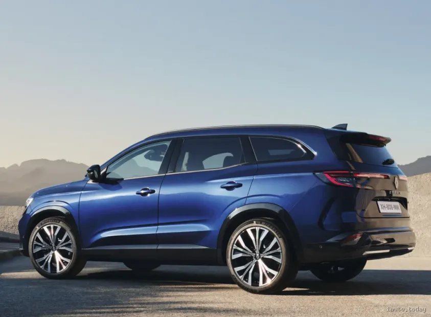 Renault Espace E-TECH Hybrid 2023 Karosserie und Seitenansicht