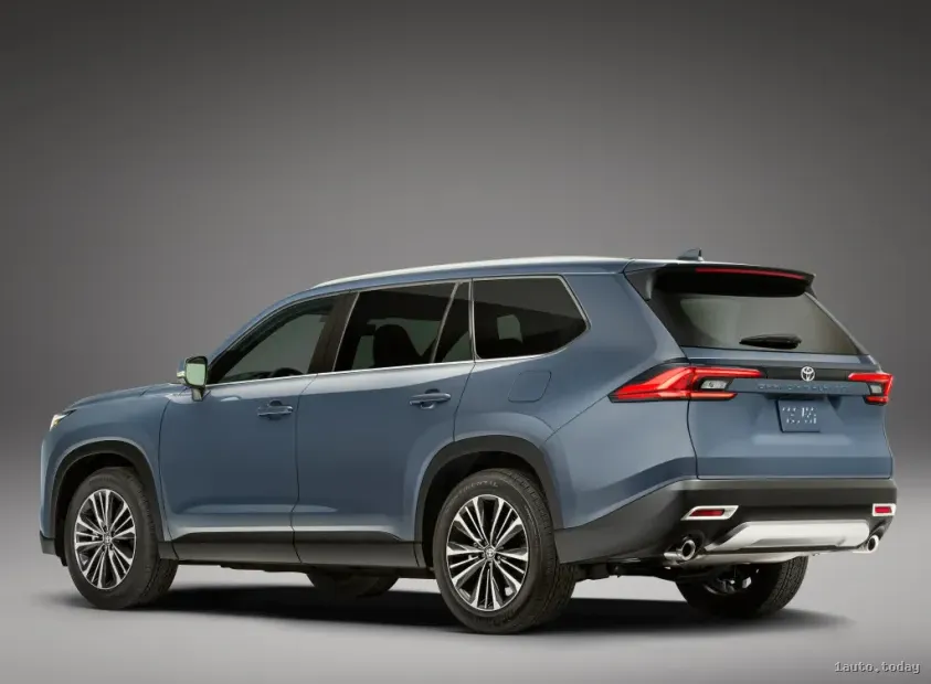 Toyota Grand Highlander 2024 Rückansicht