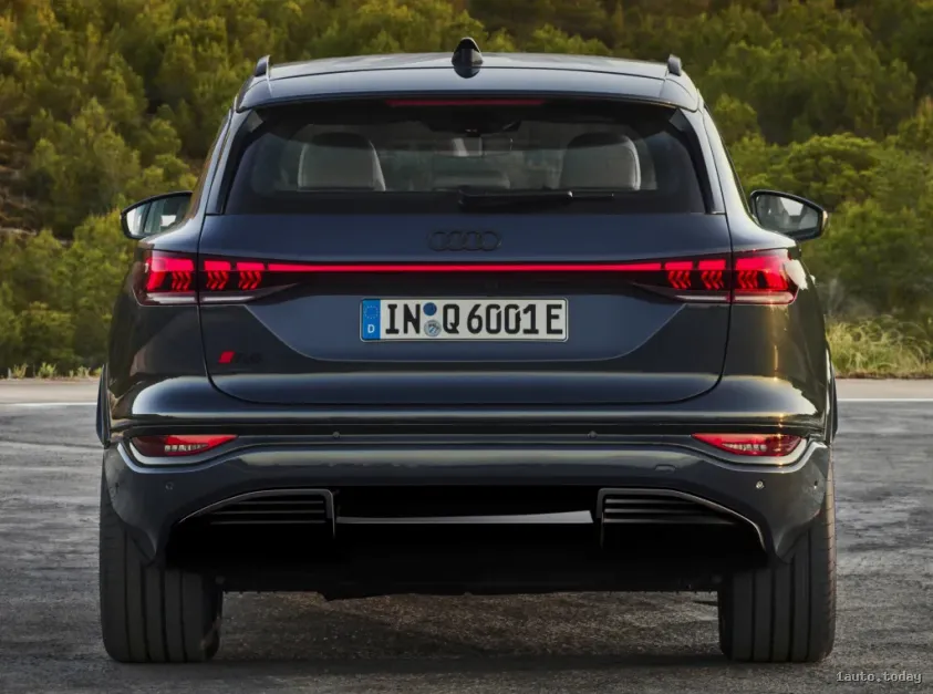 Q6 E-Tron 2025 Matrixscheinwerfer mit digitalem Muster