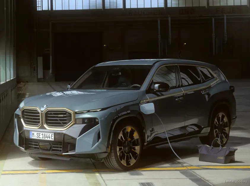 BMW XM 2023 Frontansicht