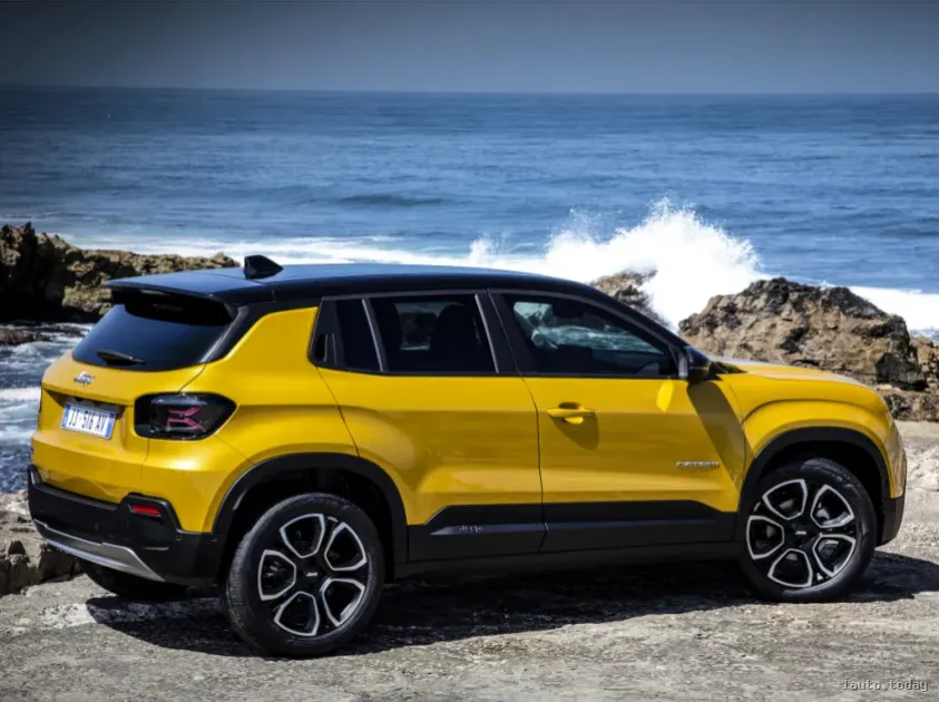 Jeep Avenger 2023 Seitenansicht