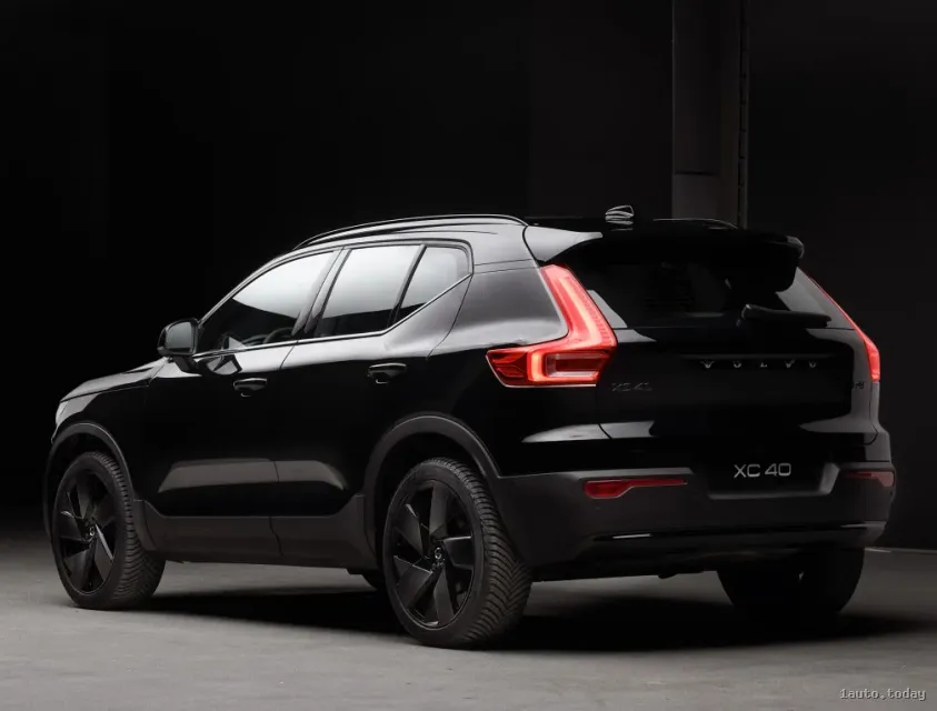 Volvo XC40 2025 Seitenansicht